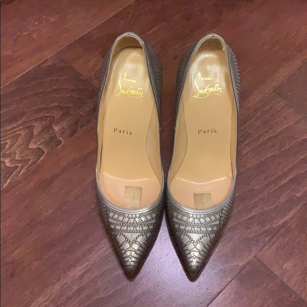 Shoes - Picture 2 of 5